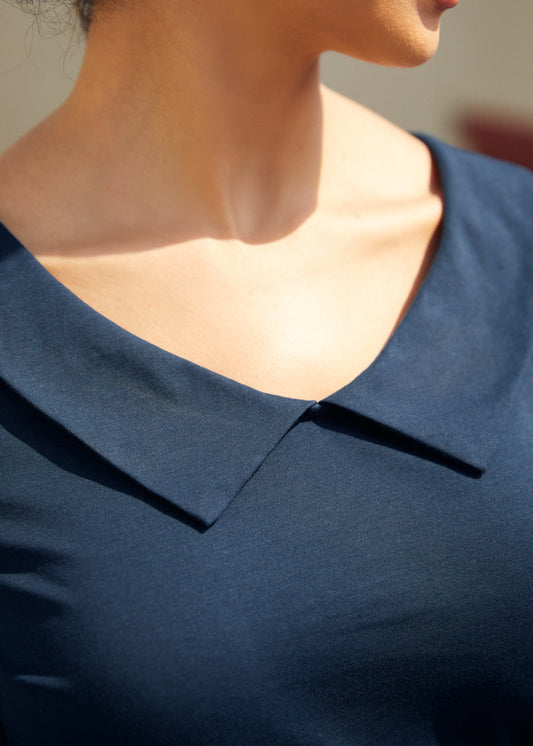 Camiseta con Cuello Divertidamente Formal