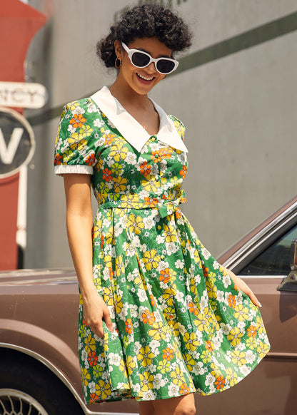 Vestido Evasé Servido con una Sonrisa