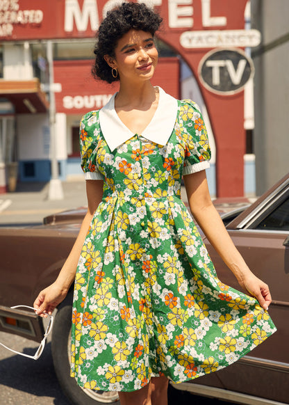 Vestido Evasé Servido con una Sonrisa
