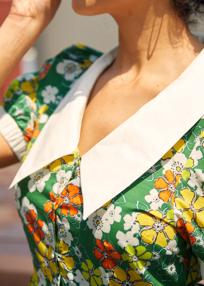 Vestido Evasé Servido con una Sonrisa