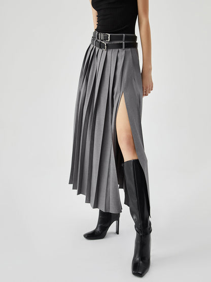Falda Maxi Plisada Liora gris - detalle de pliegues y abertura
