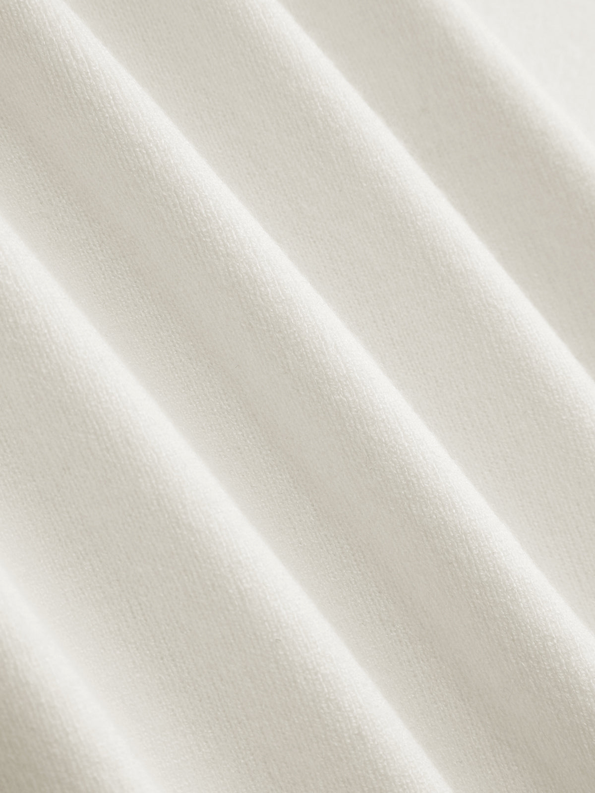 Vestido Midi de Punto Elara blanco - detalle del tejido