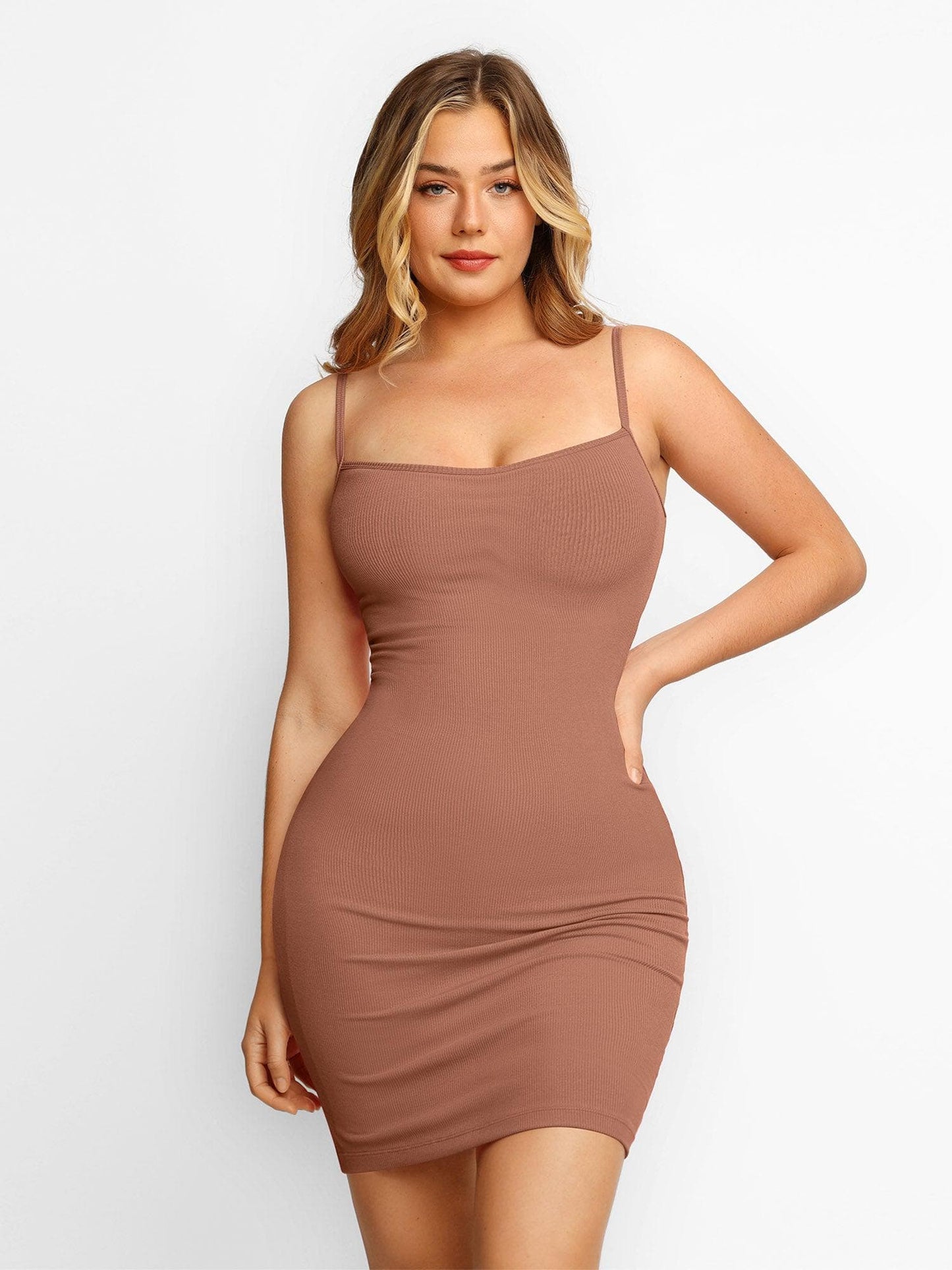 Vestido Moldeador Selene mini marrón claro